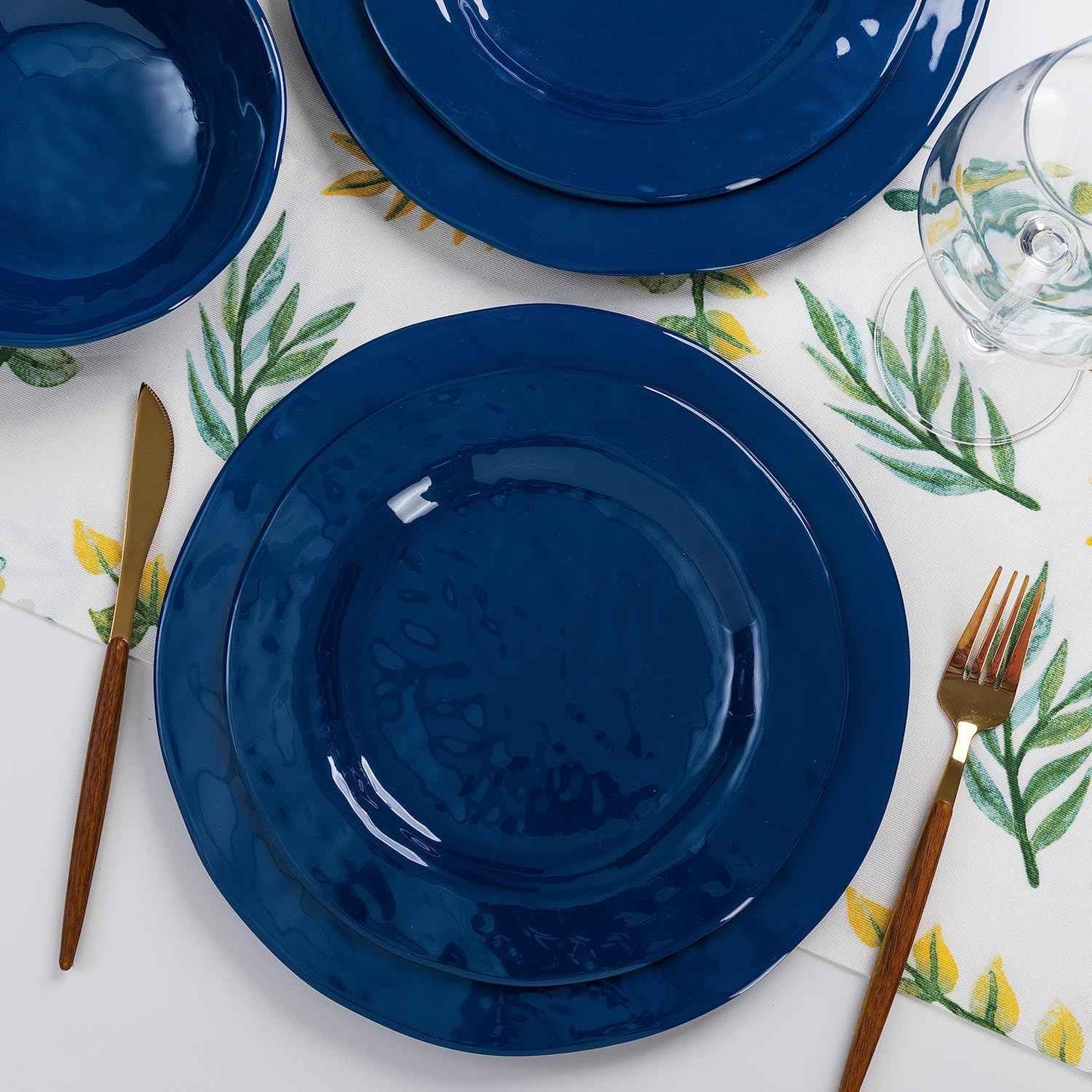 LEHAHA Blue 18-Piece Dinnerware Place Setting, Melamine Dishes for Indoor and Outdoor Dining, BPA Free, Reusable, Lightweight, Dishwasher Safe, Not Microwaveable