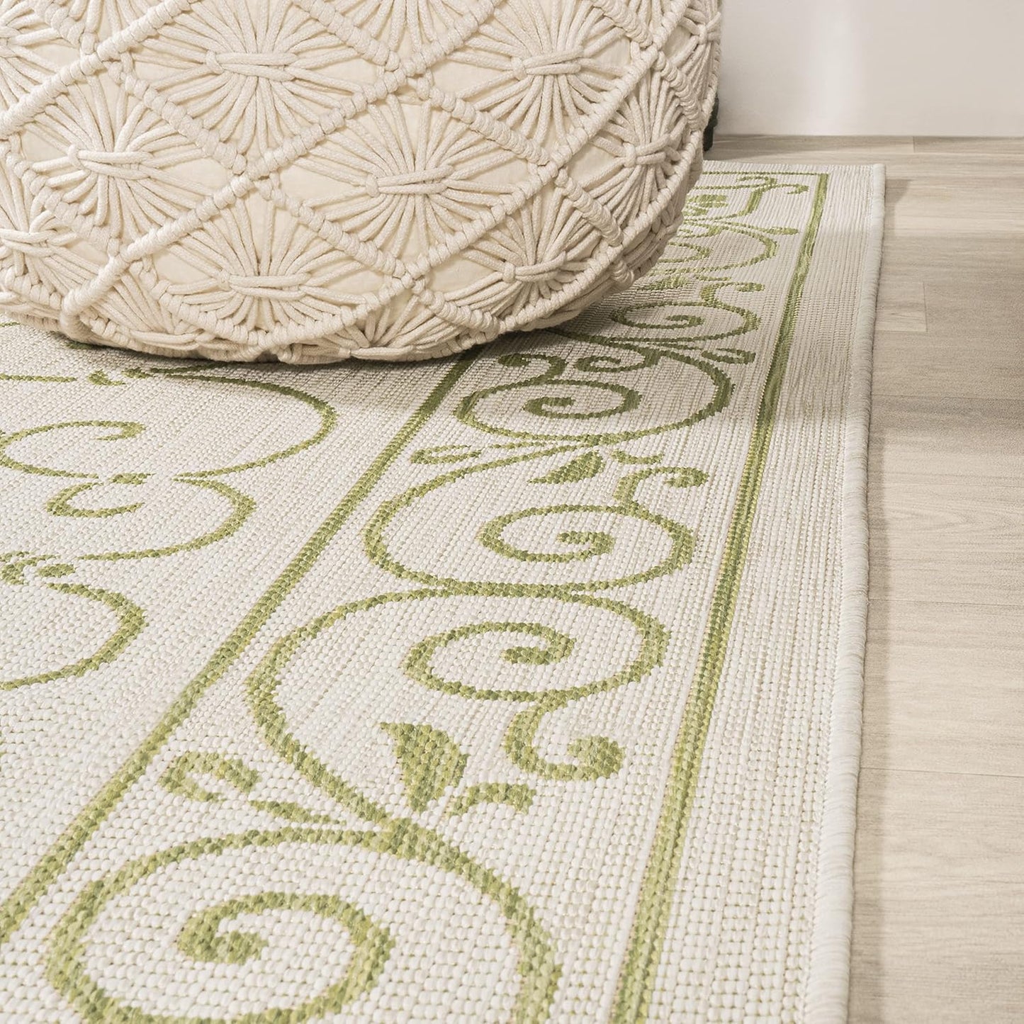JONATHAN Y Vintage Filigree Indoor Outdoor Runner Rug 2X8 Cream/Green, Charleston Textured Weave for Backyard, Patio, Porch, Easy-Cleaning, High Traffic, Pet-Friendly, Non-Shedding (SMB106I-28)