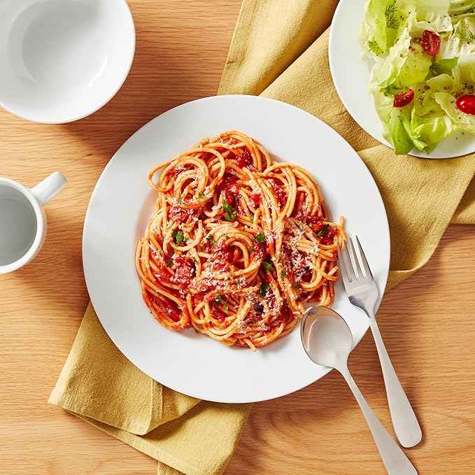 Amazon Basics 16-Piece Porcelain Dinnerware Set, Microwave and Dishwasher Safe, Service for 4, Plates, Bowls and Mugs, White