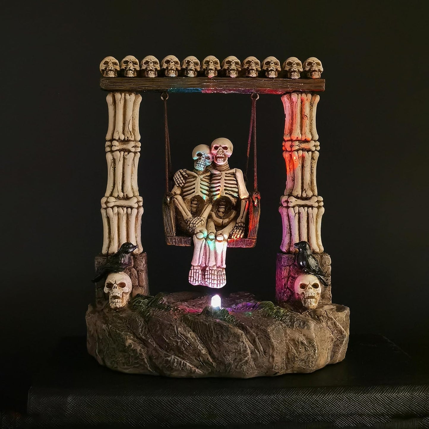 JORAE Swinging Skeleton Statue Couple on Light Up Color Changing LED Roman Pillars Skull Halloween Figurine Day of The Dead Collectible Home Decor, 6.7" H