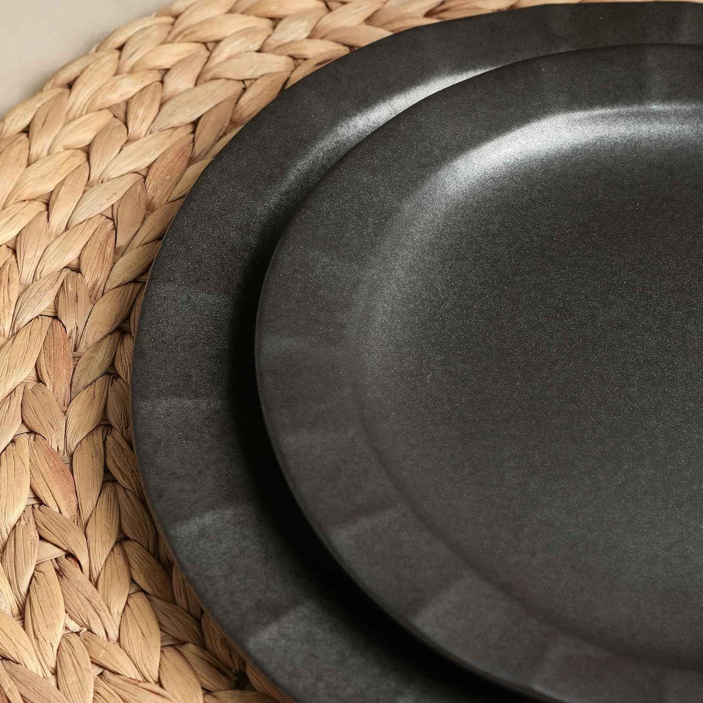 Stone Lain Oasis 4-Piece Salad Plate Set Stoneware, Black