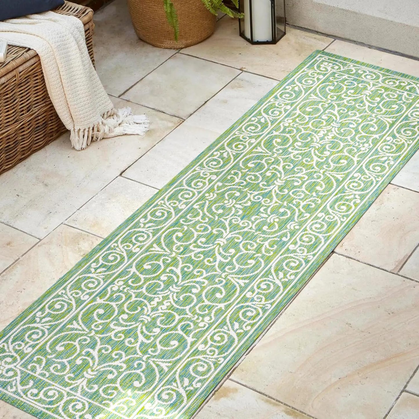 JONATHAN Y Vintage Filigree Indoor Outdoor Runner Rug 2X8 Green/Ivory, Charleston Textured Weave for Backyard, Patio, Porch, Easy-Cleaning, High Traffic, Pet-Friendly, Non-Shedding (SMB106K-28)