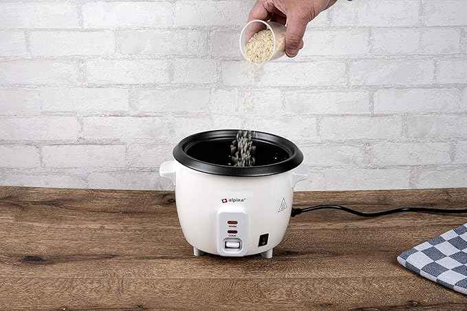 Alpina Rice cooker - 0.6 liter - 300 Watt - With cooking and heat control light - White