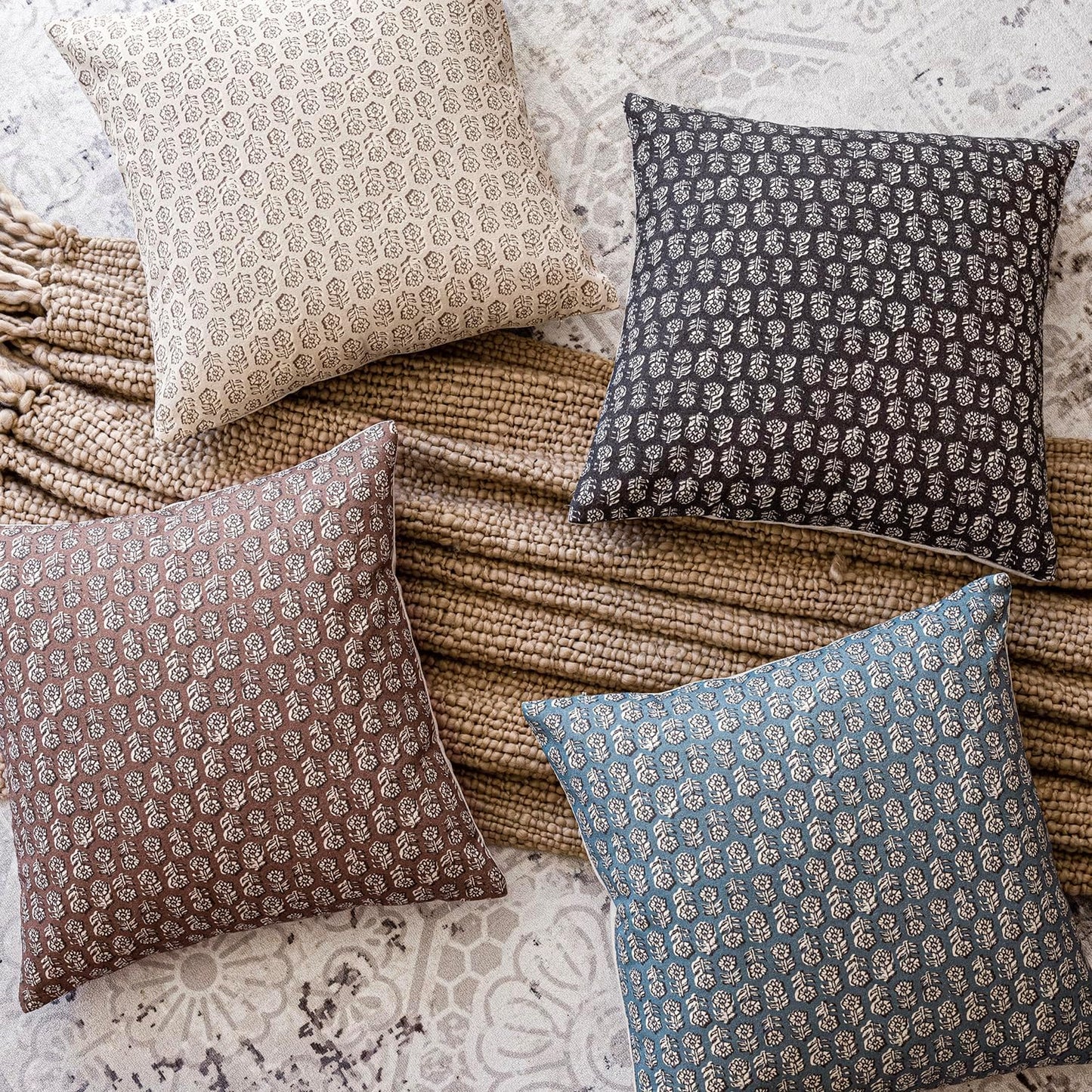 Foindtower Set of 2 Decorative Vintage Floral Print Throw Pillow Covers Neutral Modern Farmhouse Cushion Covers Boho Home Decor for Sofa Couch Chair Bedroom Living Room Outdoor,20×20 Inch,Black