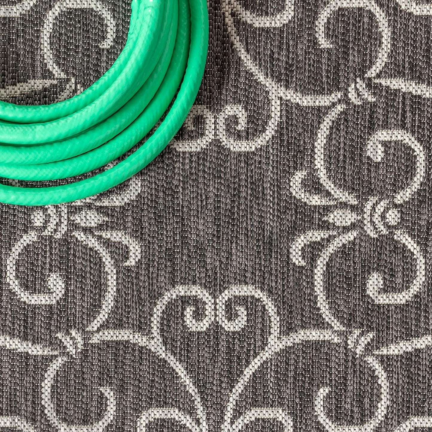 JONATHAN Y Vintage Filigree Indoor Outdoor Runner Rug 2X10 Black/Gray, Charleston Textured Weave for Backyard, Patio, Porch, Easy-Cleaning, High Traffic, Pet-Friendly, Non-Shedding (SMB106G-210)