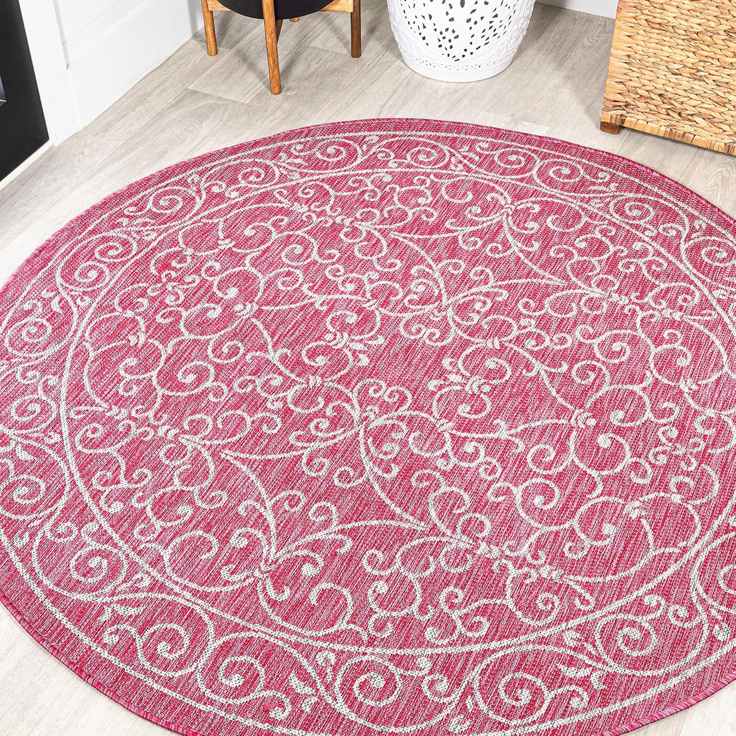 JONATHAN Y Vintage Filigree Indoor Outdoor Round Area Rug 5 Ft Fuchsia/Light Gray, Charleston Textured Weave for Backyard, Patio, Porch, Easy-Cleaning, Pet-Friendly, Non-Shedding (SMB106J-5R)